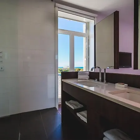 Central Luxury Seafront With Balcony And Parking Biarritz