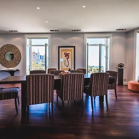 Central Luxury Seafront With Balcony And Parking Biarritz