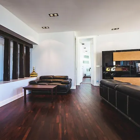 Apartment Central Luxury Seafront With Balcony And Parking *